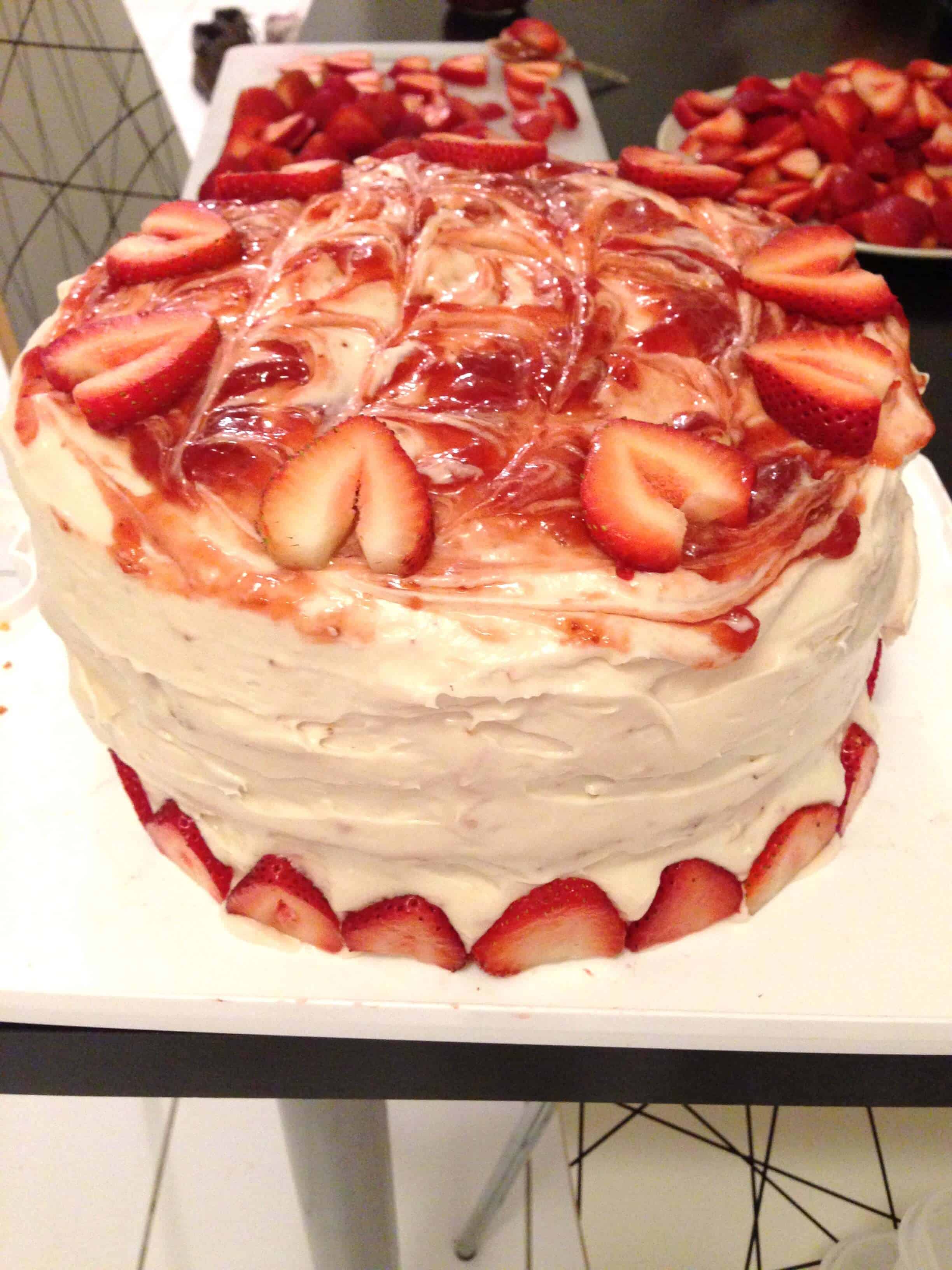 草莓香草蛋糕的图象