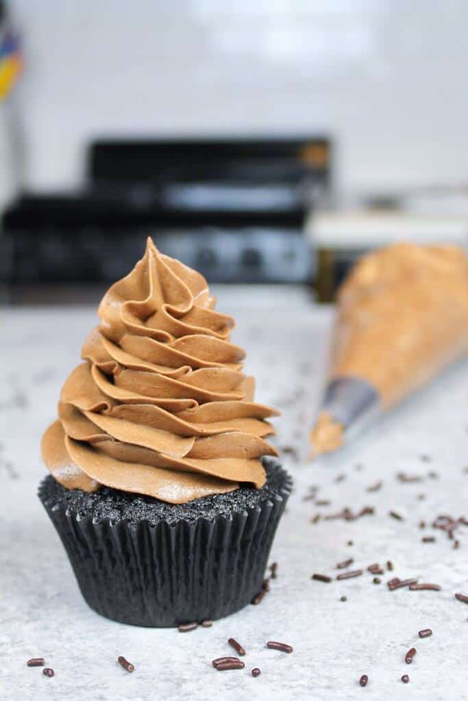 魅力的照片我潮湿的巧克力蛋糕食谱