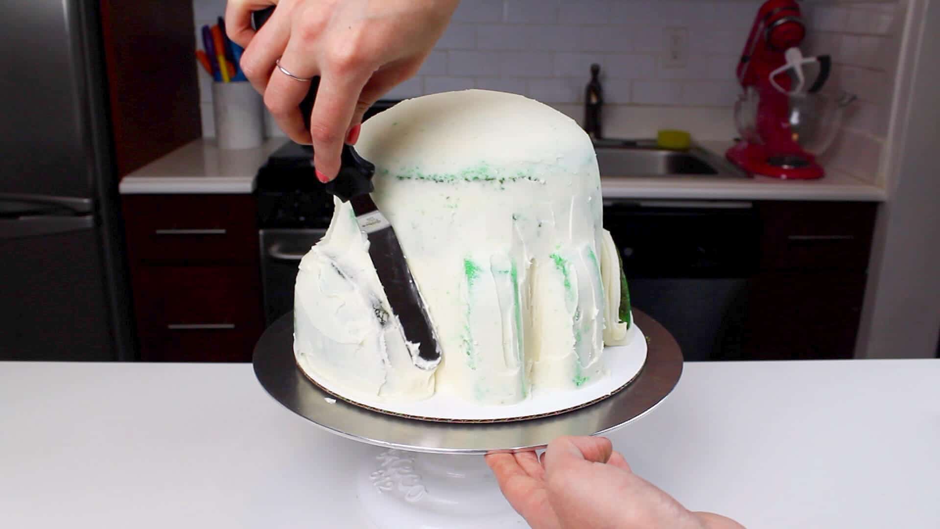 加入到腿青蛙蛋糕