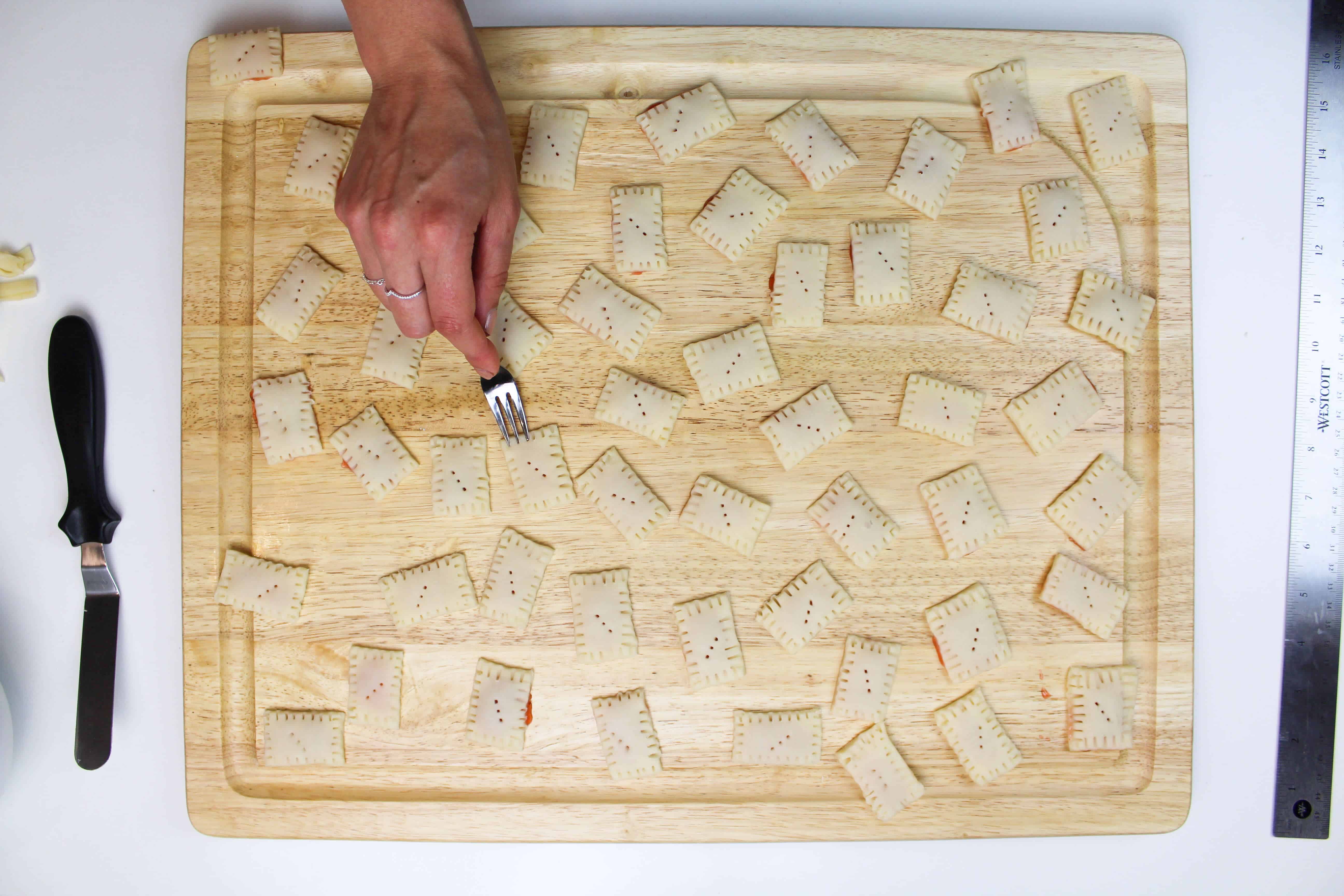 卷曲所有poptarts.