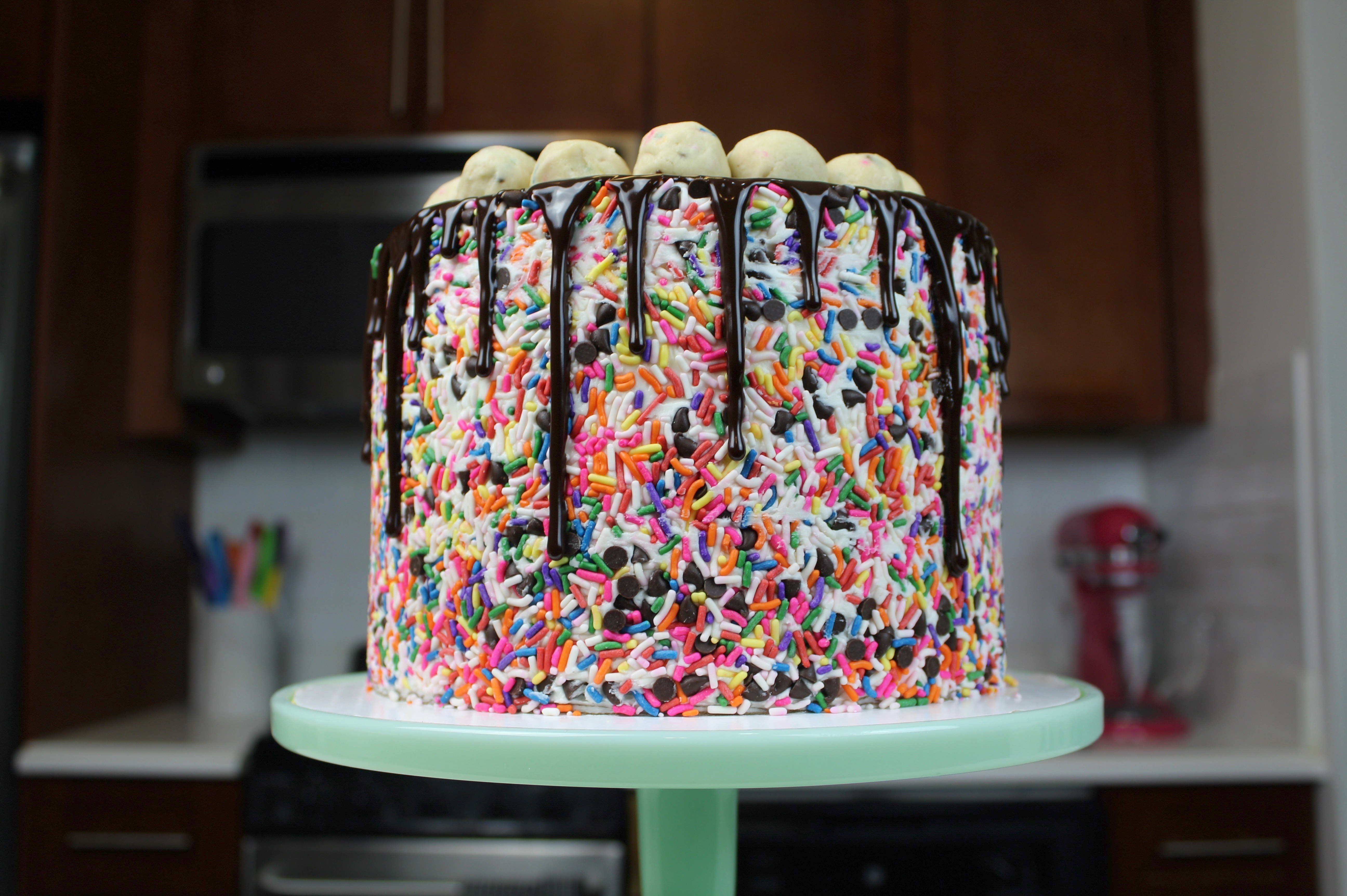 未经切割的funfetti饼干面团