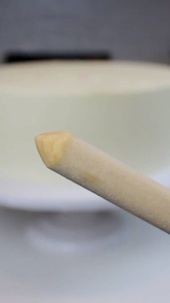 削尖的中央销的照片婚礼蛋糕