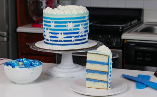 条纹雪花蛋糕图像