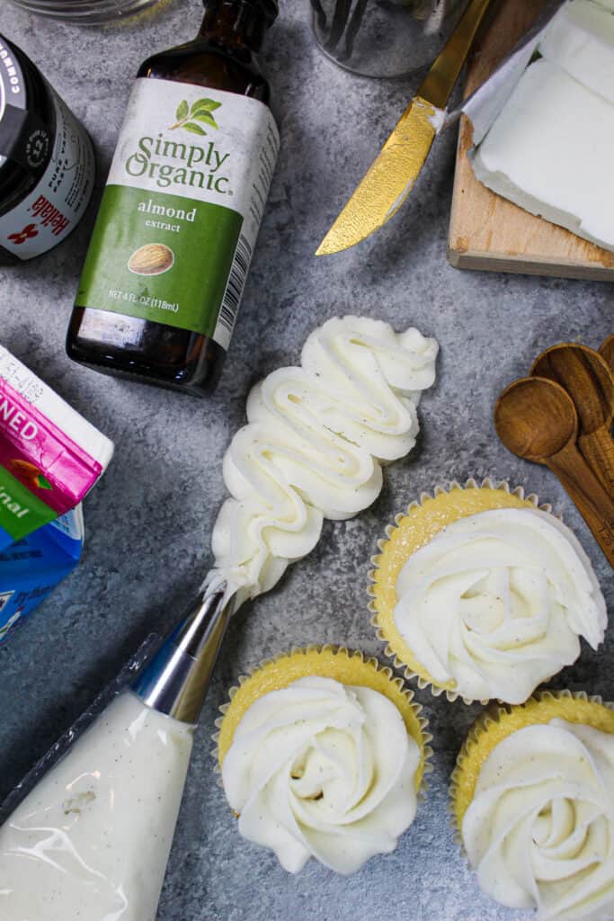 素食主义者的形象结霜成分在管道结霜的乱涂乱画来展示光滑