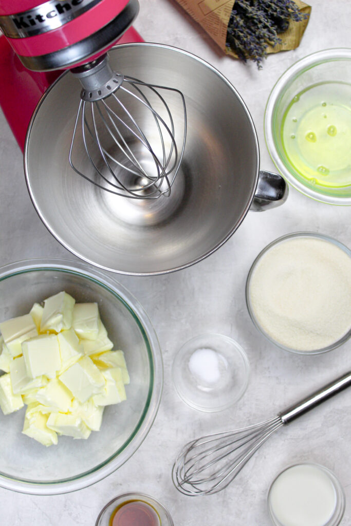 图像的成分使薰衣草奶油乳酪