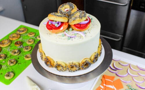 用迷你百吉饼装饰的百吉饼图片