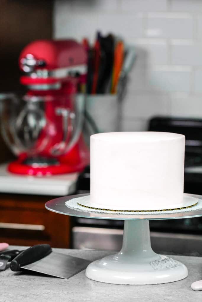 磨砂的小批次6英寸Wasc蛋糕的图象并准备好被震动