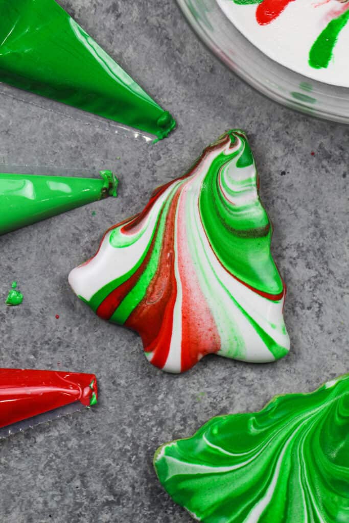 大理石糖饼干用软的形象和耐嚼的奶油芝士饼干加上皇家结冰