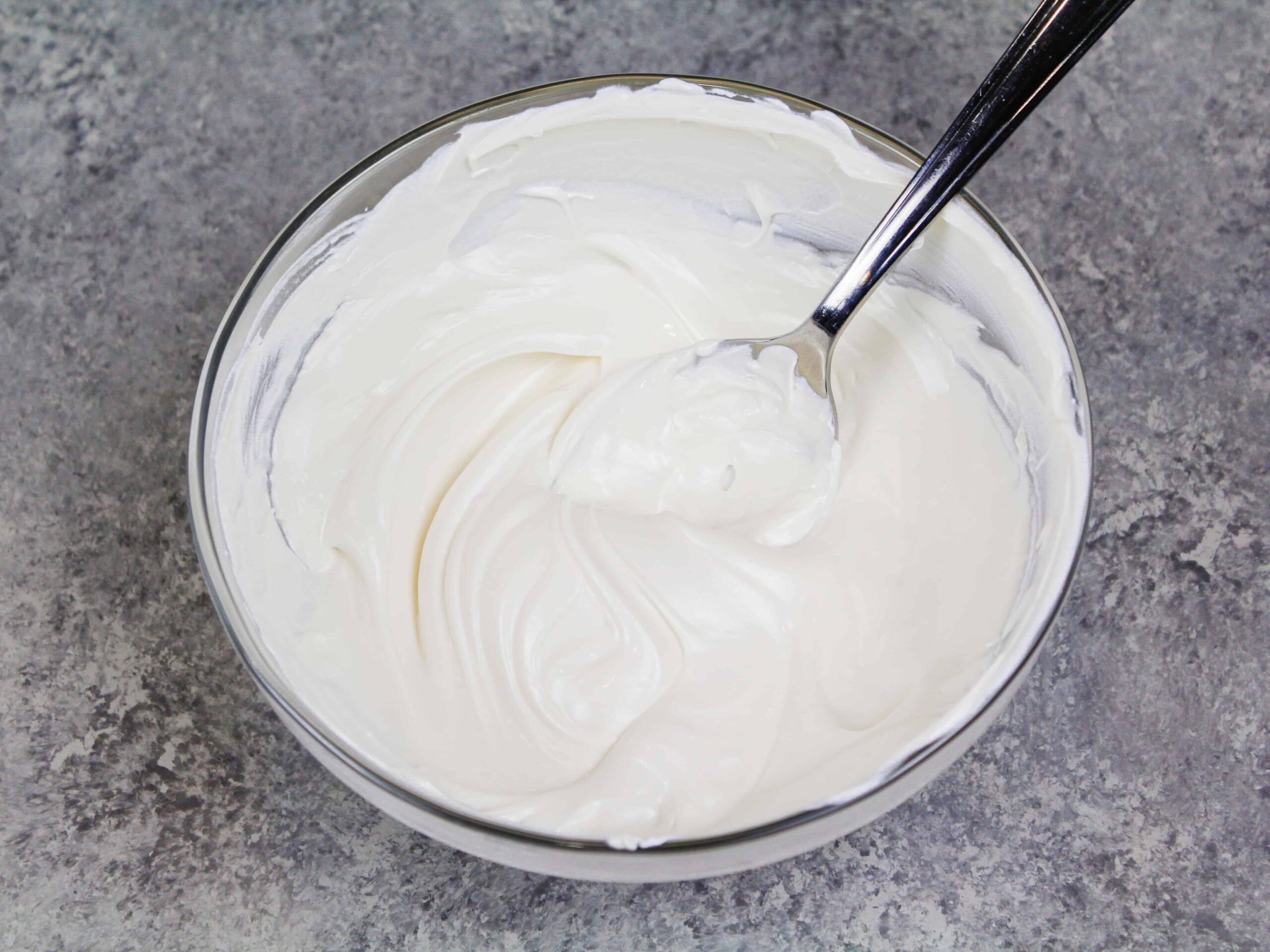 融化的白色糖果融化的形象